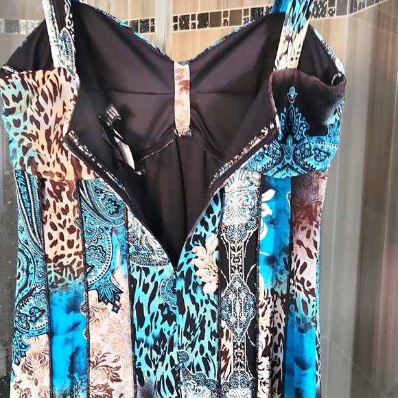 Size 6 Frank Lyman sleeveless dress with thick straps and padded bra - Picture 3 of 8